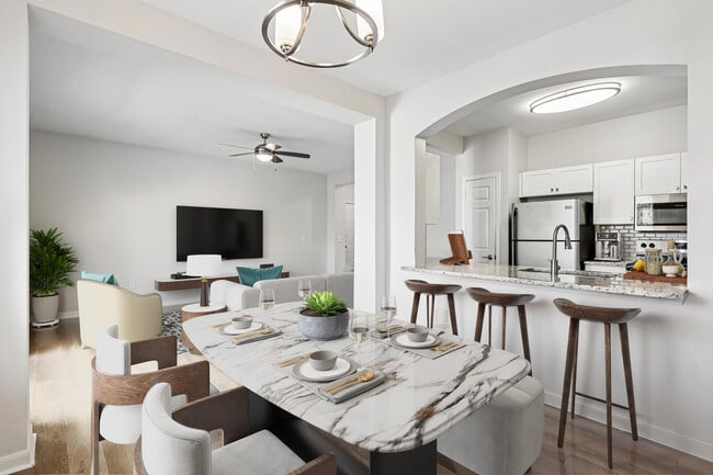 Building Photo - Somerset at Deerfield