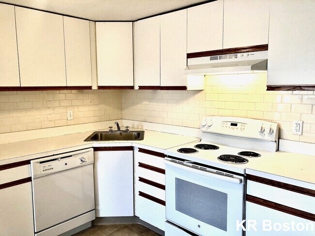 Foto del edificio - 124 Riverside St