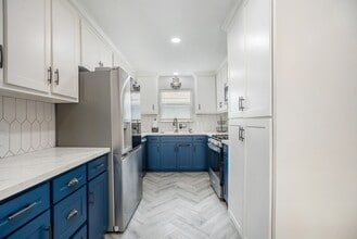 Building Photo - 5720 Fraser Ave