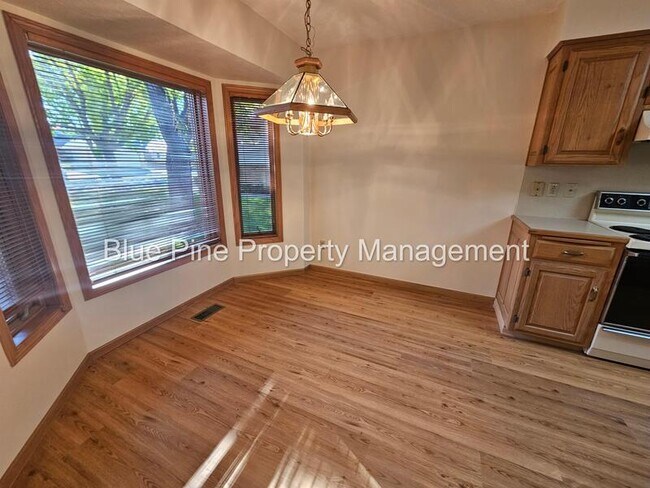 Foto del edificio - 2270 Henryanna Ave