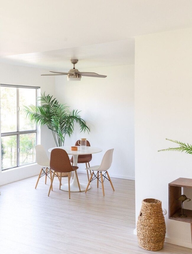 Building Photo - 1 br, 1 bath Apartment - 3761 Jasmine Ave