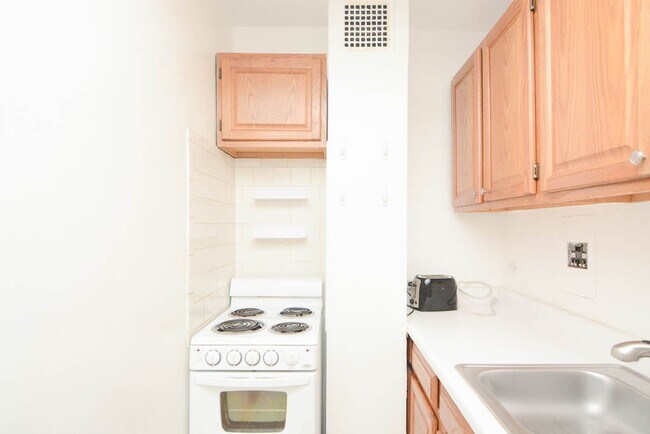 Foto del edificio - 4180 N Marine Dr