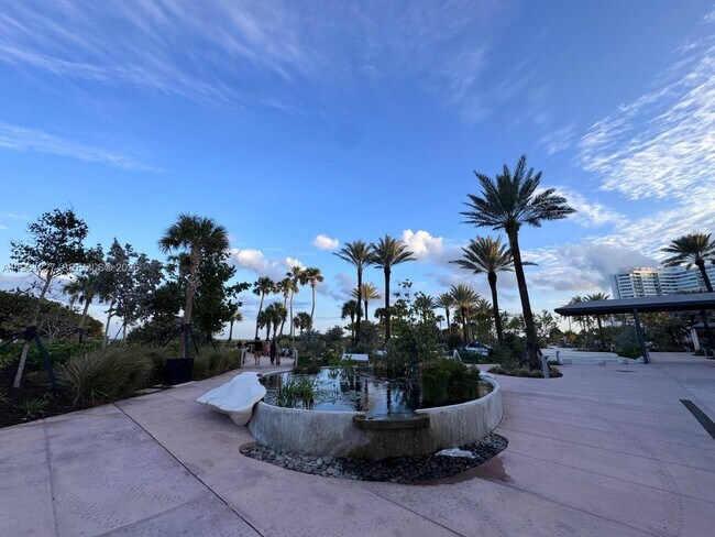 Foto del edificio - 7840 Harding Ave