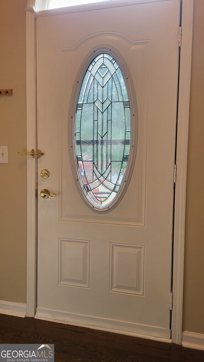 Building Photo - 2727 Manor Cove