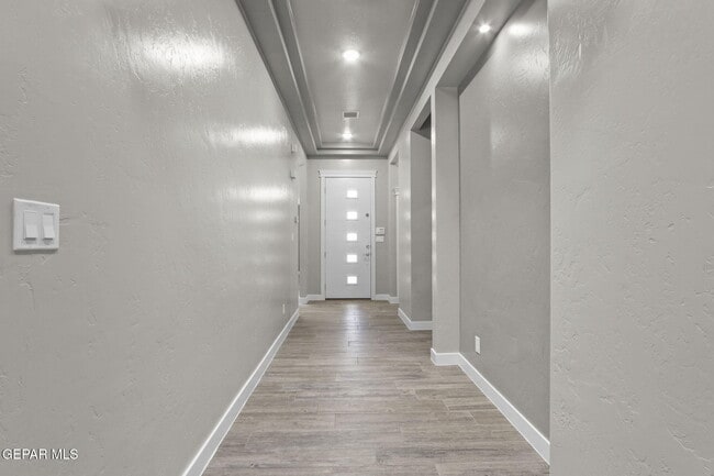 Building Photo - 14264 John Scagno