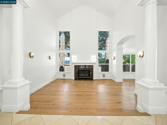 Building Photo - 107 Leafield Rd