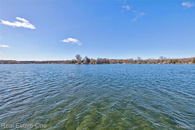 Foto del edificio - 1982 S Ortonville Rd