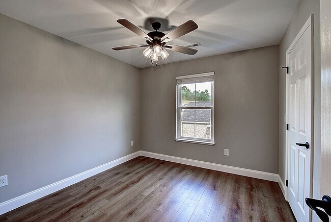 Building Photo - 2083 Haystack Cir