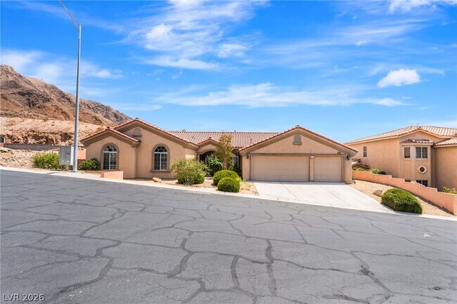 Building Photo - 7205 Madonna Dr