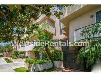 Foto principal - 5051 Rosewood Ave