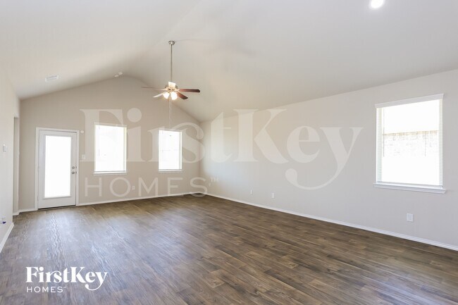 Building Photo - 4411 Andorno Dr