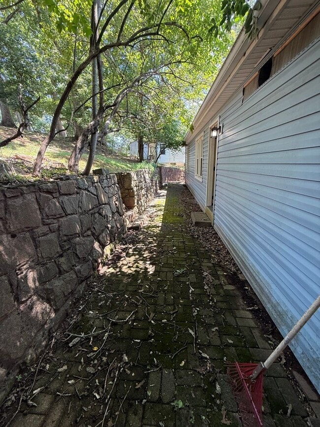Building Photo - 908 Churchill Cir