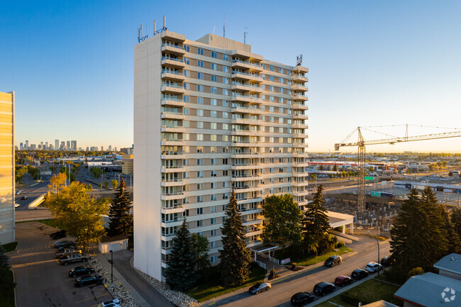 Building Photo - Glenmore Heights