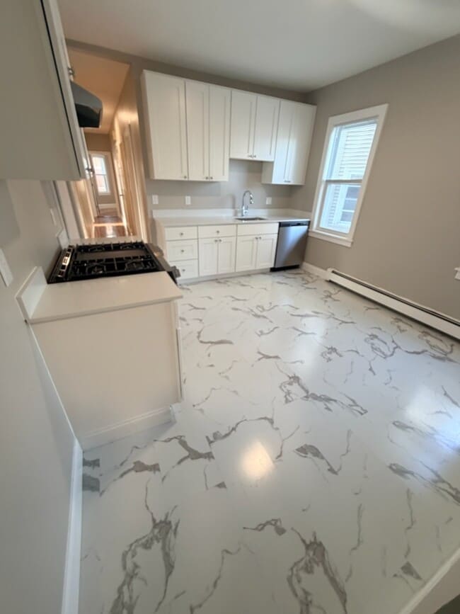 Foto del edificio - 1238 Blue Hill Ave