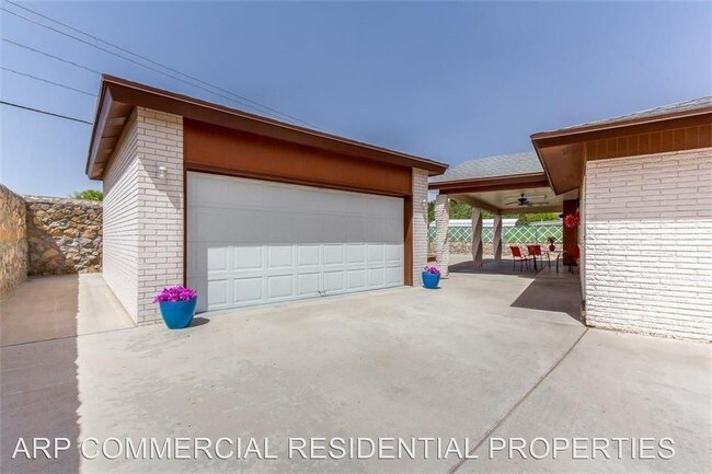 Foto del edificio - 1301 Vista de Oro Dr