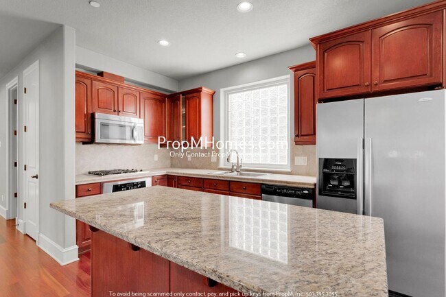 Foto del edificio - Beautiful Three Bedroom Home in Villebois! NEW PHOTOS