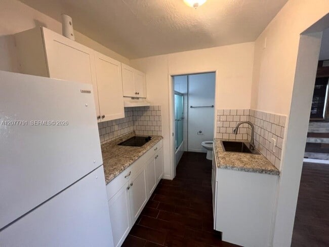 Building Photo - 4912 Van Buren St