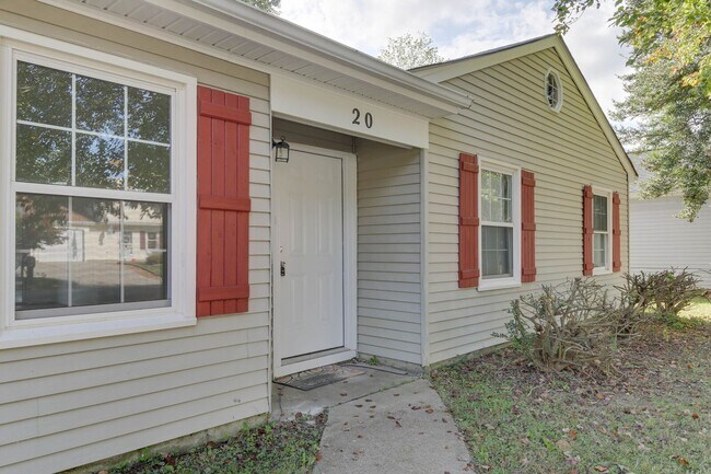 Building Photo - 20 Jolama Dr