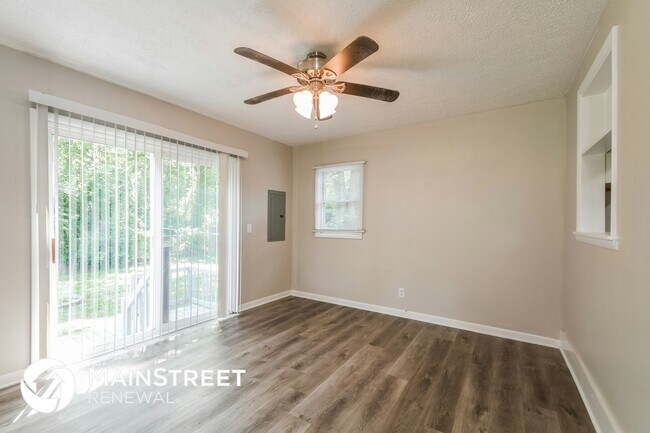 Foto del edificio - 2203 E 67th St