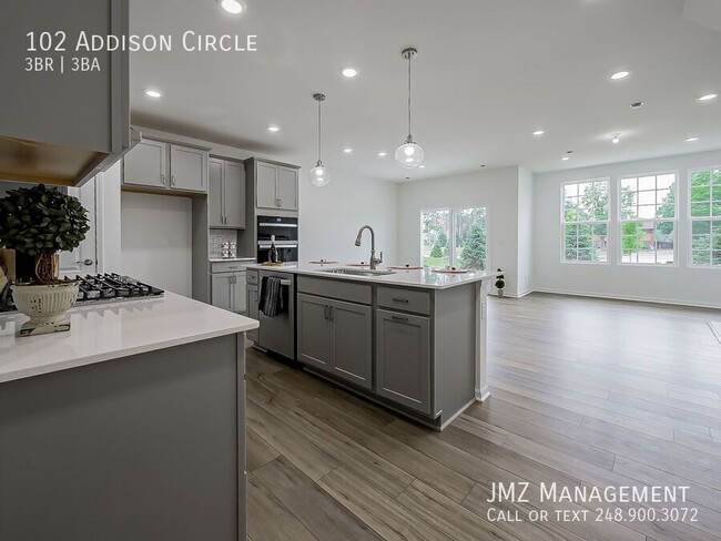 Building Photo - 102 Addison Cir