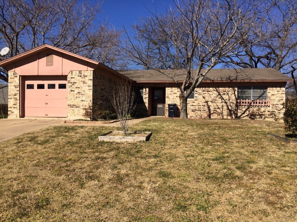 Foto principal - FOR LEASE! 3 BR - 2 BA - 1 Car Garage - Br...