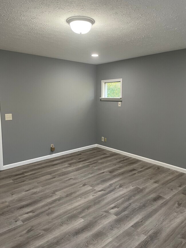 Foto del edificio - 505 Ash Briar Cir