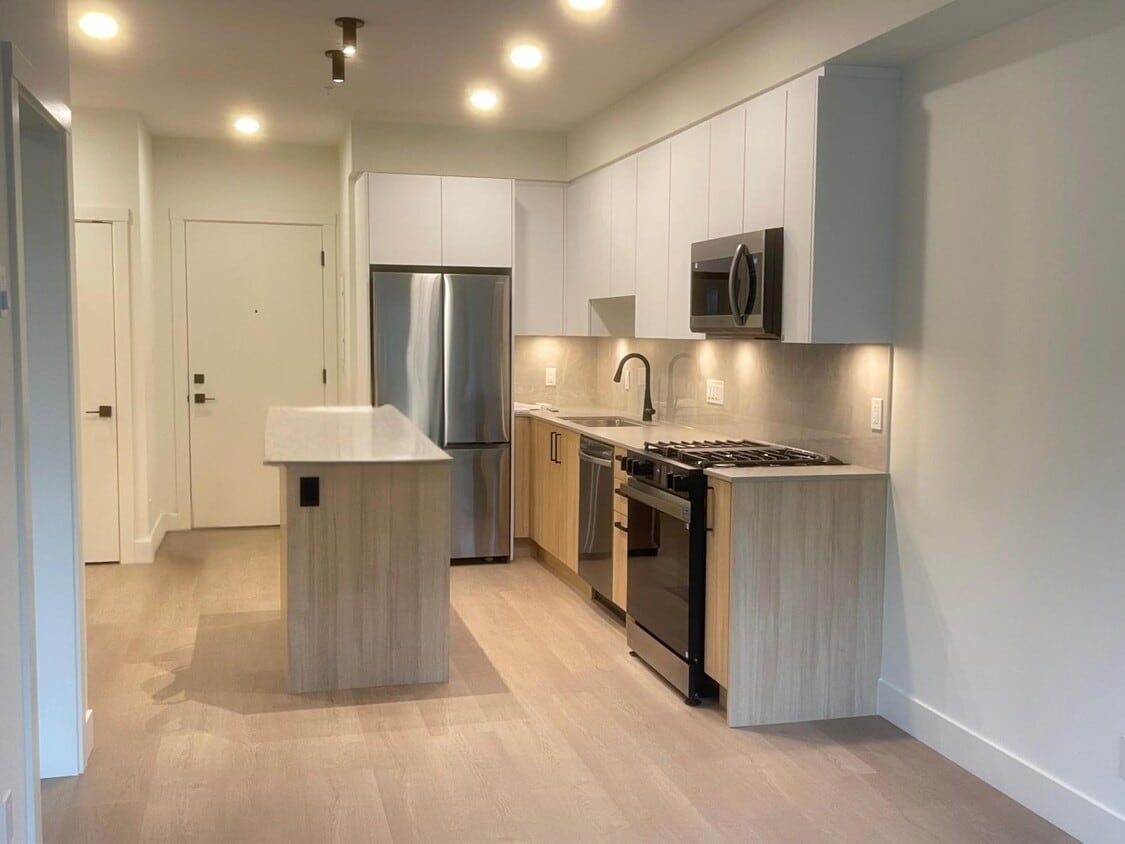 Photo principale - B3xx-8230 208B STREET