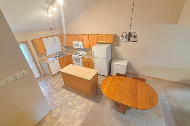 Building Photo - 1040/1044 4th St SE, Forest Lake, MN 55129 (duplex)