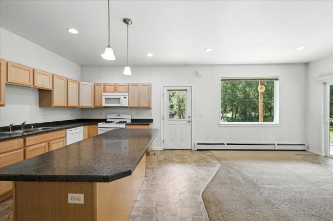 Building Photo - 6101 Lombard Cir
