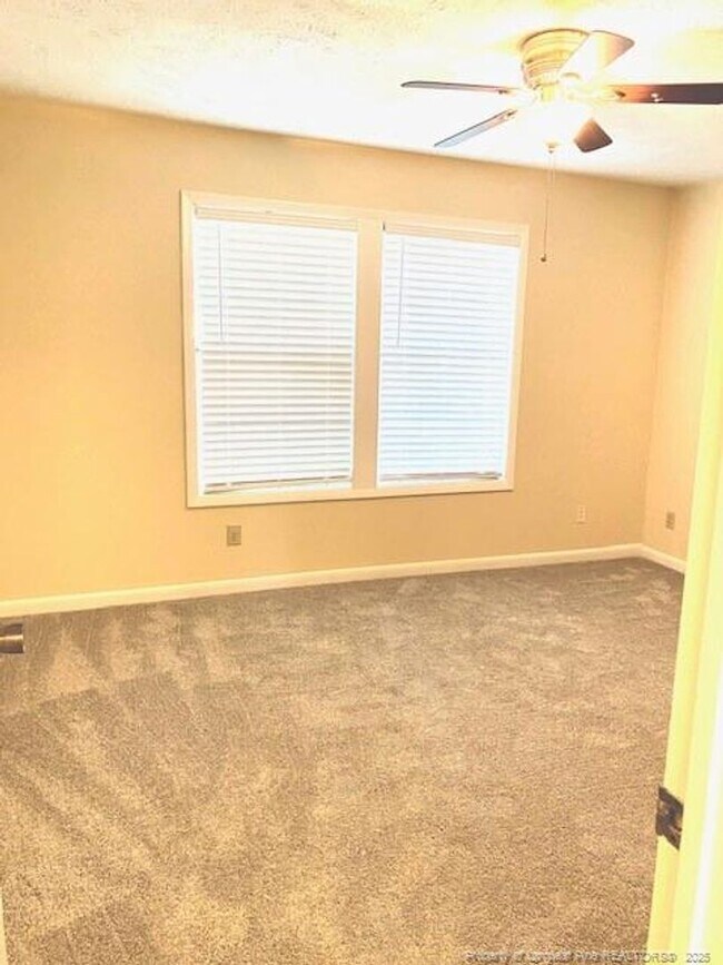 Foto del edificio - 6771 Willowbrook Dr