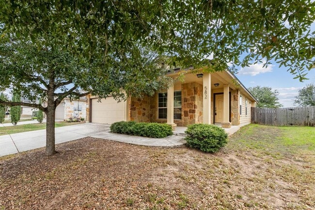 Building Photo - 582 Briggs Dr