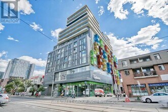 Building Photo - 297 College St
