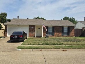 Building Photo - 627 Valley View Dr