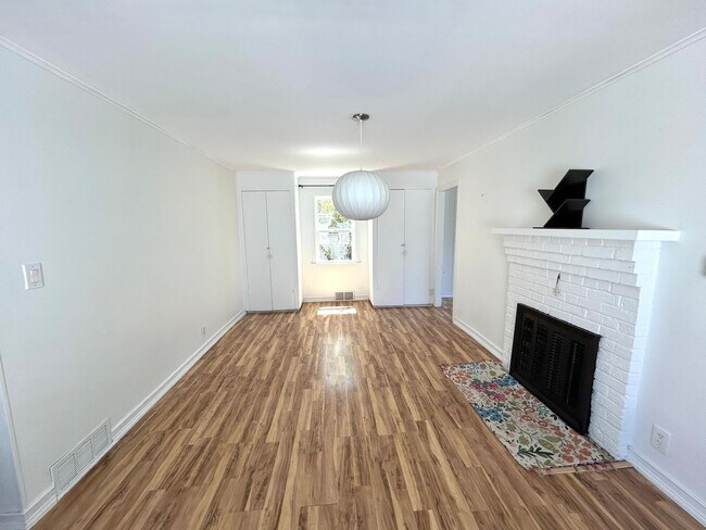 Foto del edificio - Charming 3BD, 1BA Beach House Near Alki