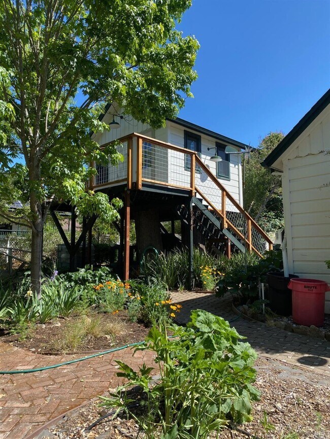 Foto del edificio - 5204 Beaumont Way