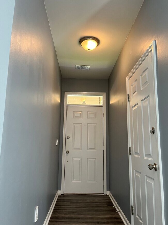 Foto del edificio - Welcome to Beautiful Belle Hall!