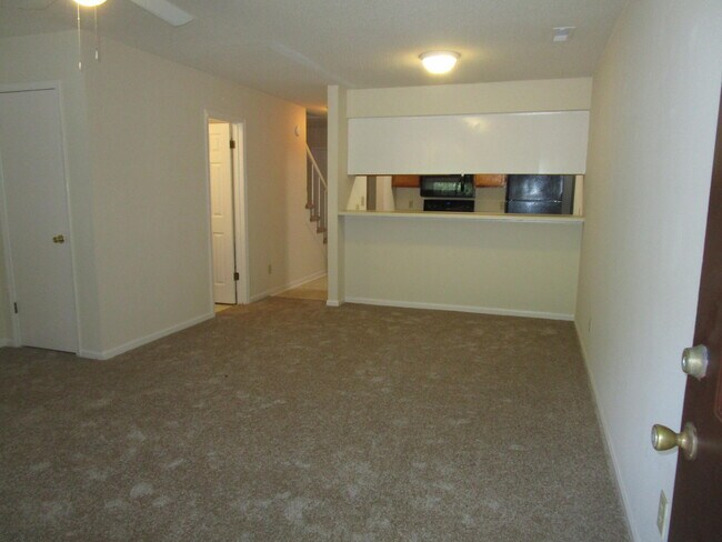 Foto del edificio - 700 Archdale Dr