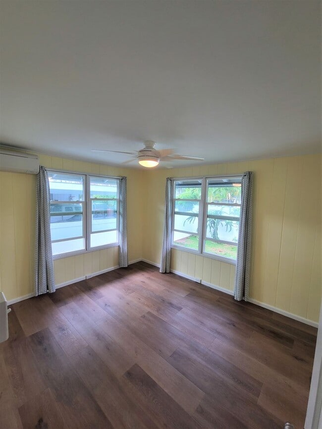 Building Photo - Coconut Grove  - fully fenced Beautiful du...
