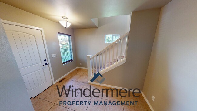 Building Photo - Whit226