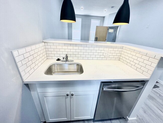 Foto del edificio - 1721 Mifflin St