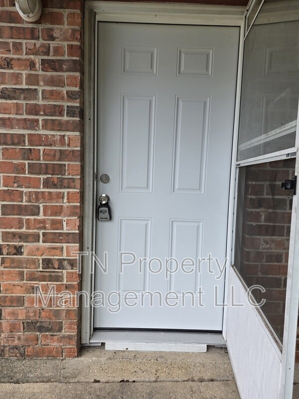 Building Photo - 202 Rue Basin
