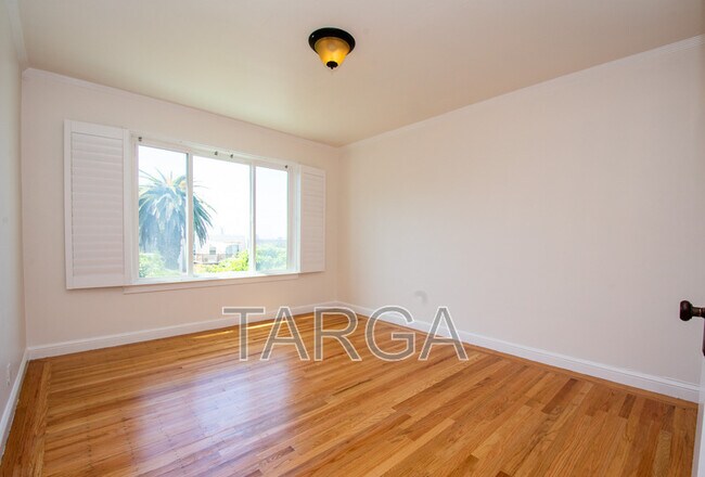 Foto del edificio - 2683 37th Ave