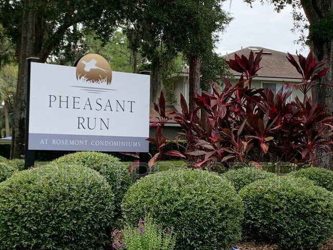 Foto del edificio - 4693 Pheasant Run Dr