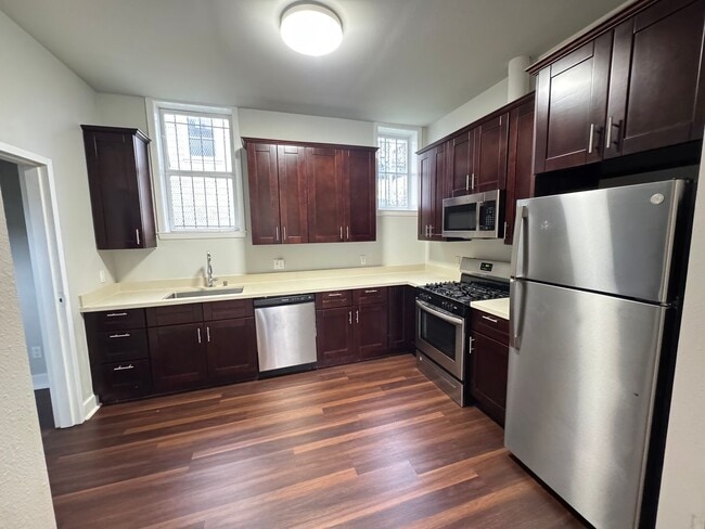 Foto del edificio - 780-782 Treat Ave/ 2950 21st Street (7039rc)