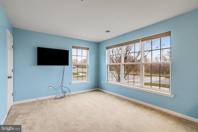 Building Photo - 5918 Jefferson Commons Way