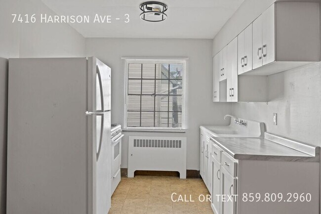 Foto del edificio - 7416 Harrison Ave