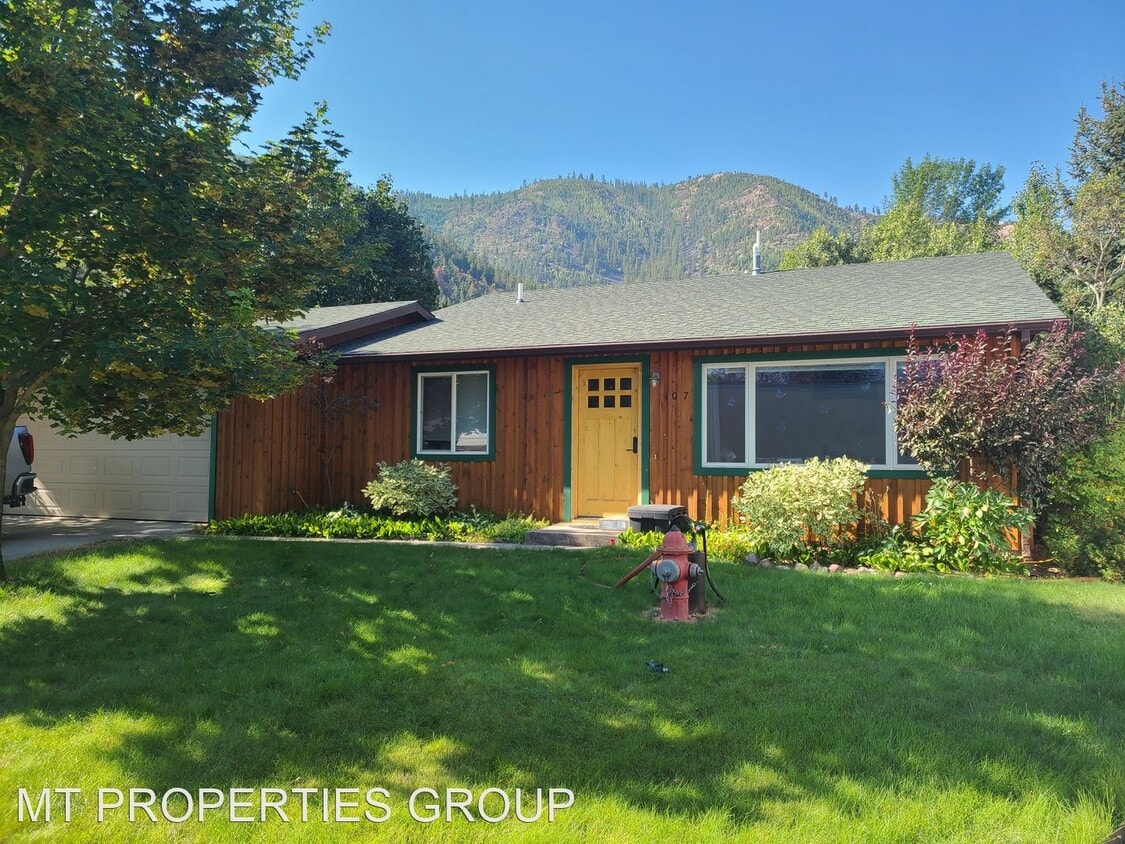 Primary Photo - 4 br, 2 bath House - 107 S Easy St