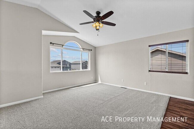 Foto del edificio - 540 Pride Ct