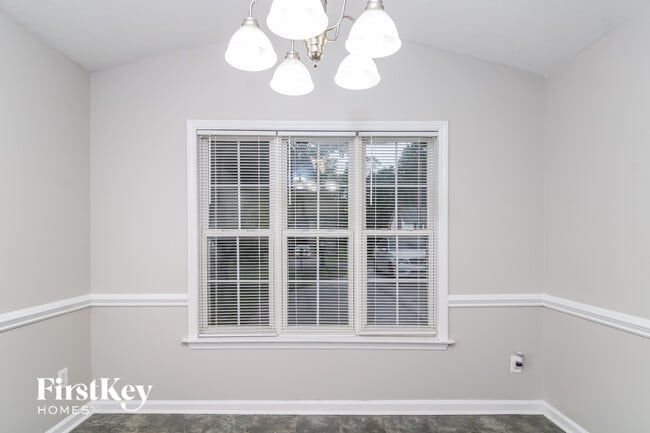 Building Photo - 129 Bridlewood Ave