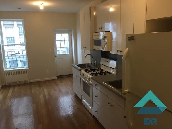 Foto principal - 843 Kent Ave